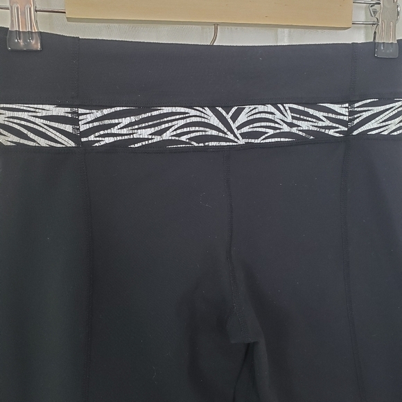 Lululemon Groove reversible crop wide leg reflective waist band size 4 - Picture 5 of 8